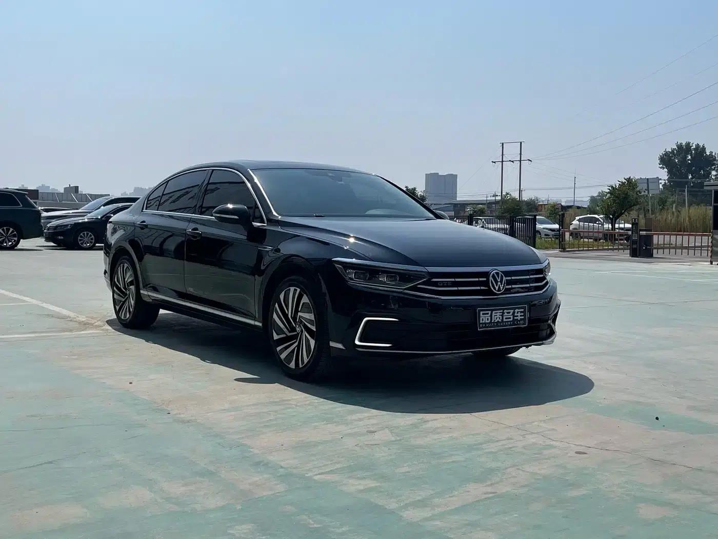 2022 Volkswagen Passat PHEV GTE Premium — миниатюра 3