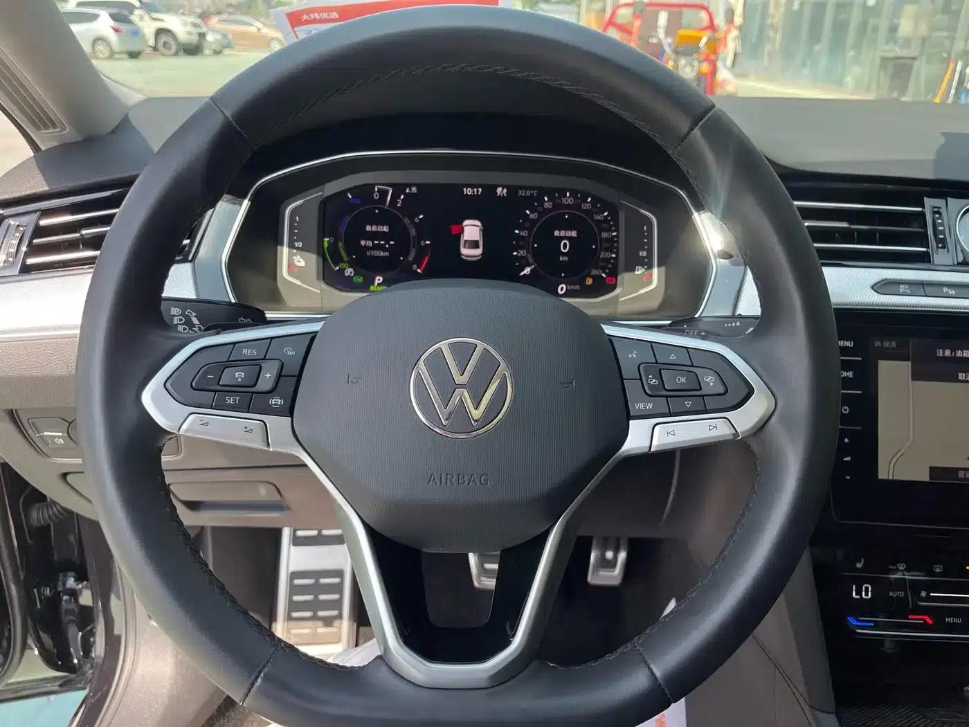 2022 Volkswagen Passat PHEV GTE Premium — миниатюра 8