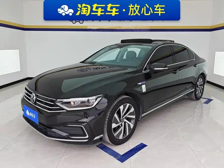 2022 Volkswagen Passat PHEV GTE Luxury Edition — миниатюра 1