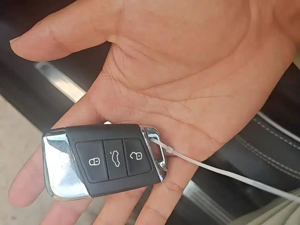 2020 Volkswagen Passat PHEV GTE Luxury Edition — миниатюра 9