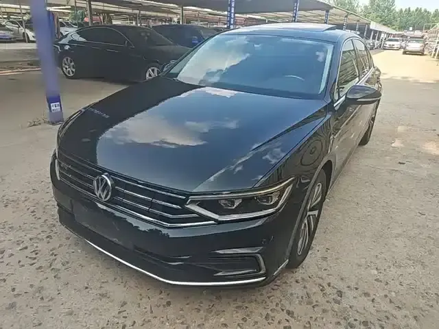 2020 Volkswagen Passat PHEV GTE Luxury Edition