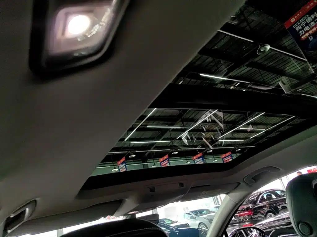 2022 Volkswagen Passat PHEV GTE Luxury Edition — миниатюра 18
