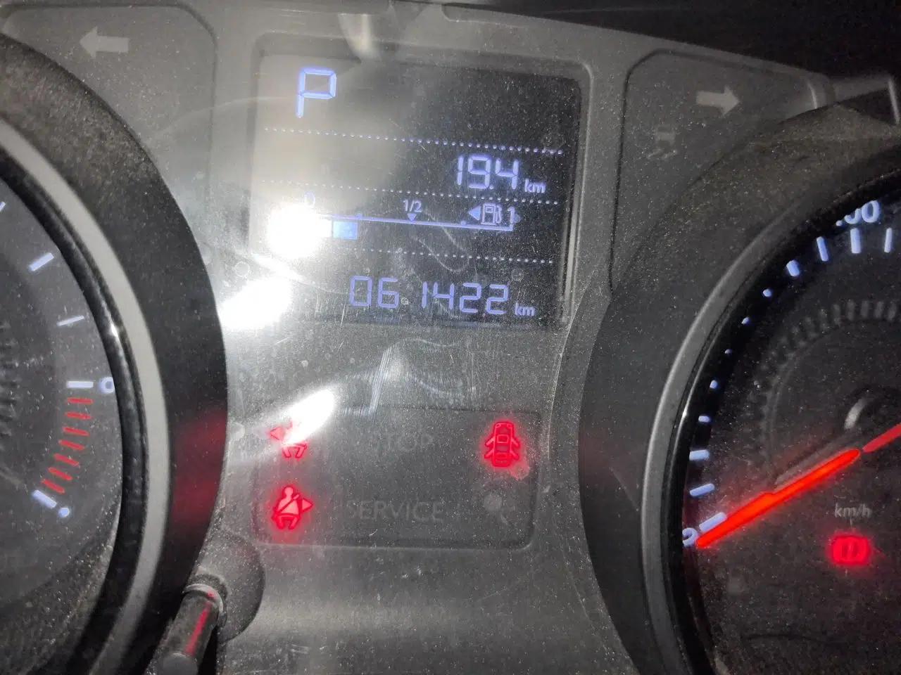 Citroen C3L 2020 190THP Automatic Shining Edition — миниатюра 12