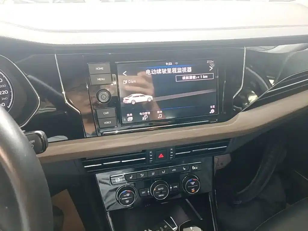 2019 Volkswagen Passat Plug-in Hybrid 430PHEV Hybrid Luxury Edition — миниатюра 13