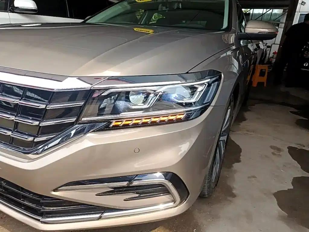 2019 Volkswagen Passat Plug-in Hybrid 430PHEV Hybrid Luxury Edition — миниатюра 24