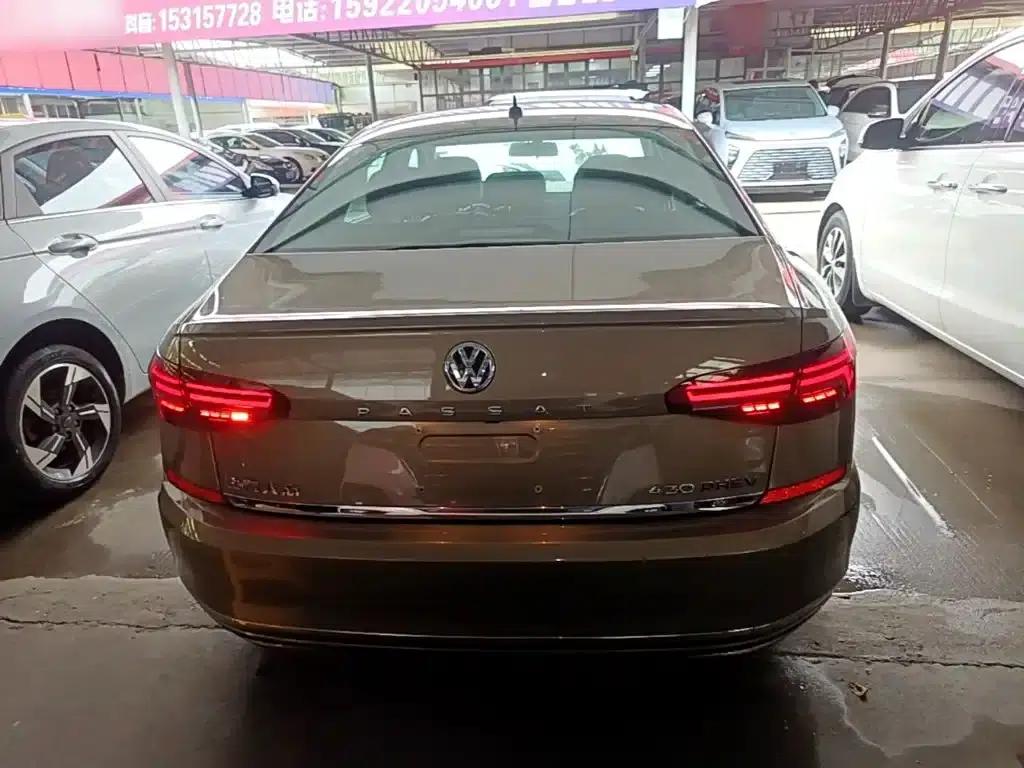 2019 Volkswagen Passat Plug-in Hybrid 430PHEV Hybrid Luxury Edition — миниатюра 6