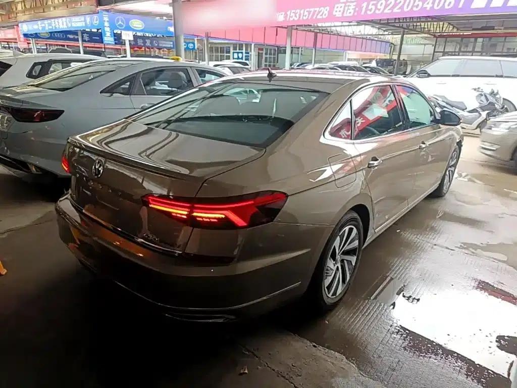 2019 Volkswagen Passat Plug-in Hybrid 430PHEV Hybrid Luxury Edition — миниатюра 7