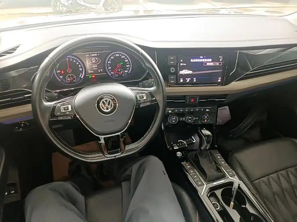 2019 Volkswagen Passat Plug-in Hybrid 430PHEV Hybrid Luxury Edition — миниатюра 10