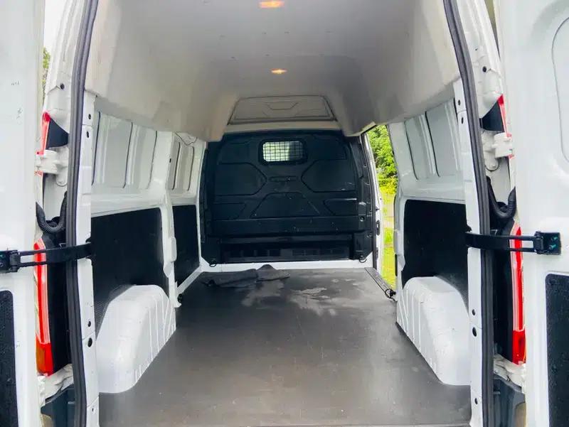 Ford Transit 2019 2.0T Diesel Van, 3-seater, Central Axle, Central Roof, National VI Emission Standard — миниатюра 15