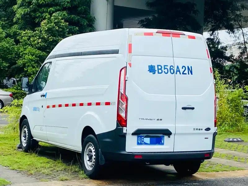 Ford Transit 2019 2.0T Diesel Van, 3-seater, Central Axle, Central Roof, National VI Emission Standard — миниатюра 4