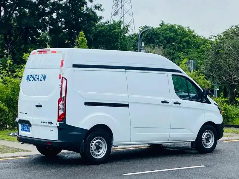 Ford Transit 2019 2.0T Diesel Van, 3-seater, Central Axle, Central Roof, National VI Emission Standard — миниатюра 6