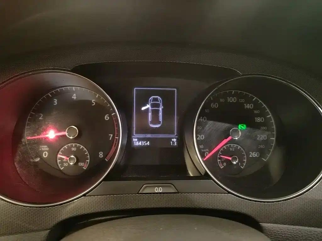Golf Sportsvan 2016 230TSI Automatic Entry-Level Model — миниатюра 12