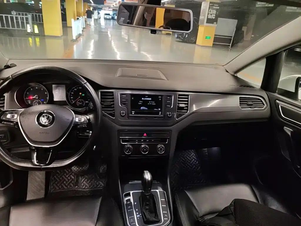 Golf Sportsvan 2016 230TSI Automatic Entry-Level Model — миниатюра 13