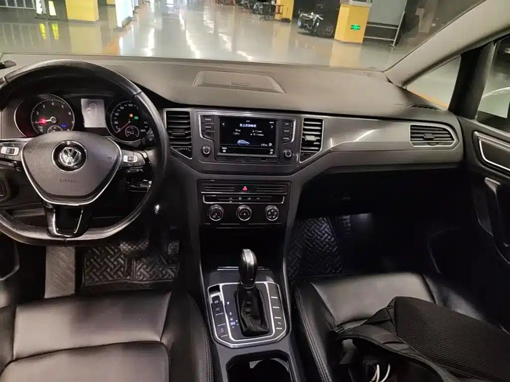 Golf Sportsvan 2016 230TSI Automatic Entry-Level Model — миниатюра 14