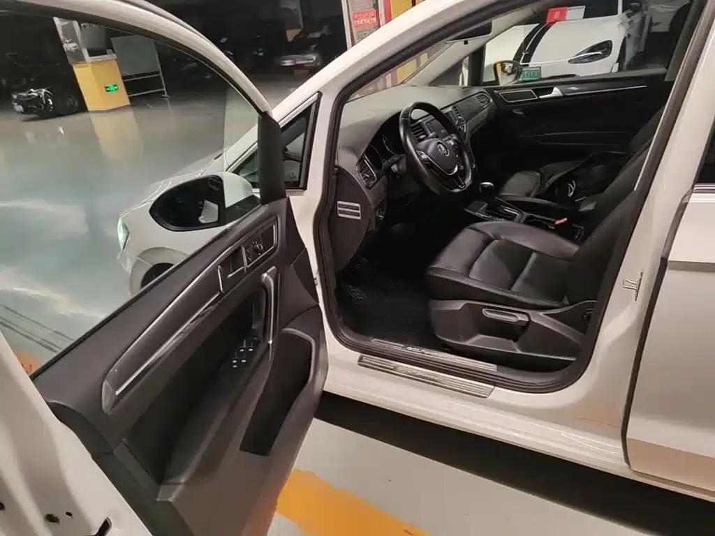 Golf Sportsvan 2016 230TSI Automatic Entry-Level Model — миниатюра 16