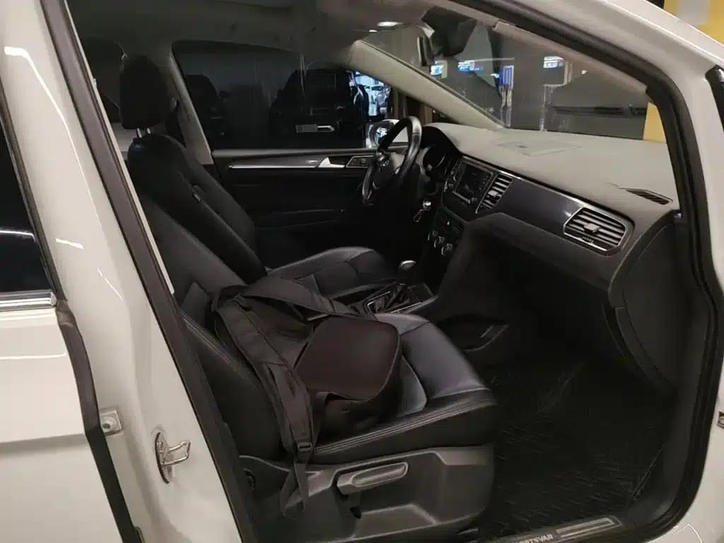 Golf Sportsvan 2016 230TSI Automatic Entry-Level Model — миниатюра 25