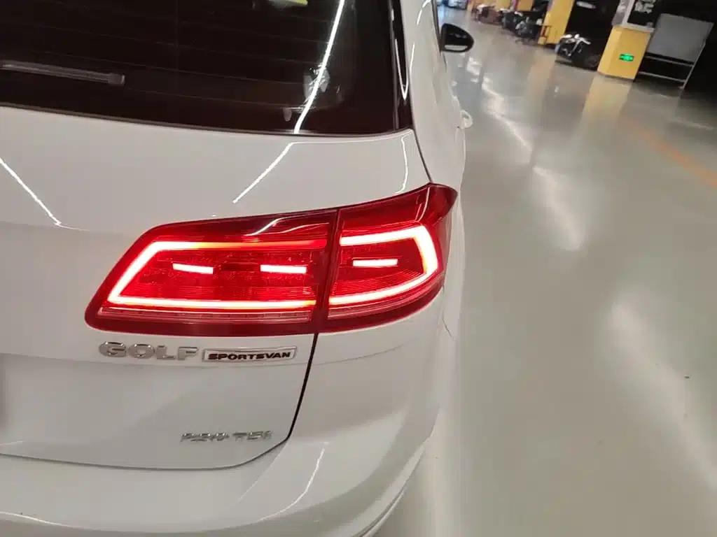 Golf Sportsvan 2016 230TSI Automatic Entry-Level Model — миниатюра 8