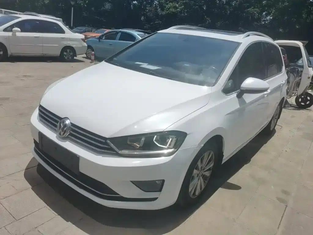 Golf Sportsvan 2016 230TSI Automatic Entry-Level Model — миниатюра 2