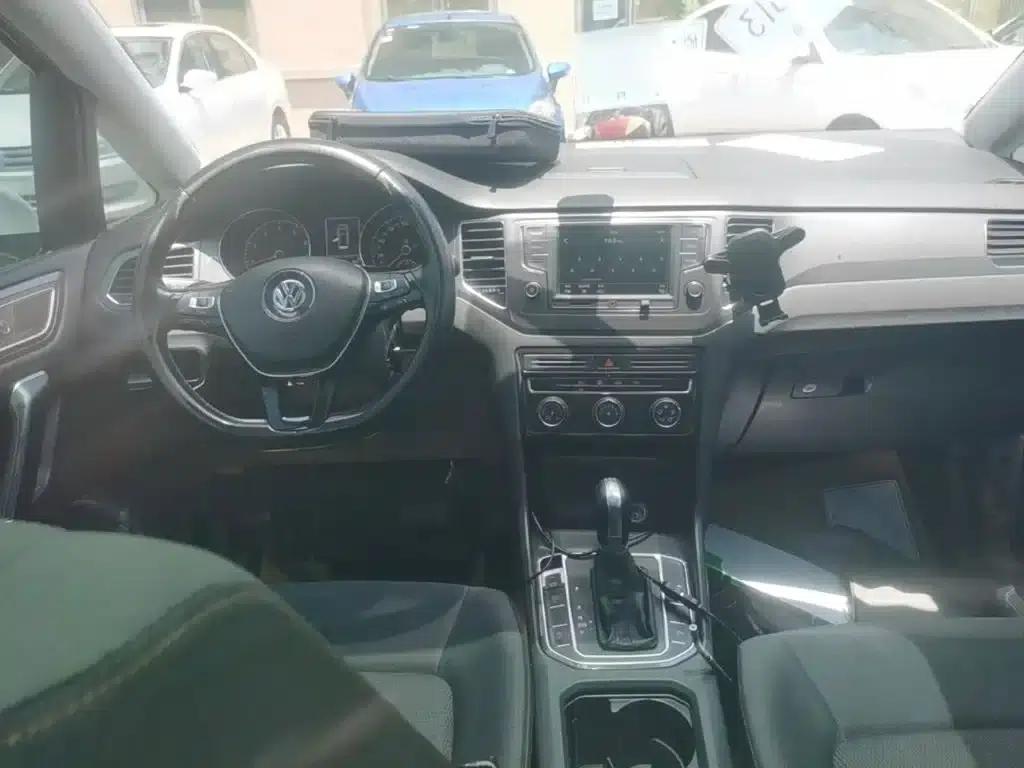Golf Sportsvan 2016 230TSI Automatic Entry-Level Model — миниатюра 10