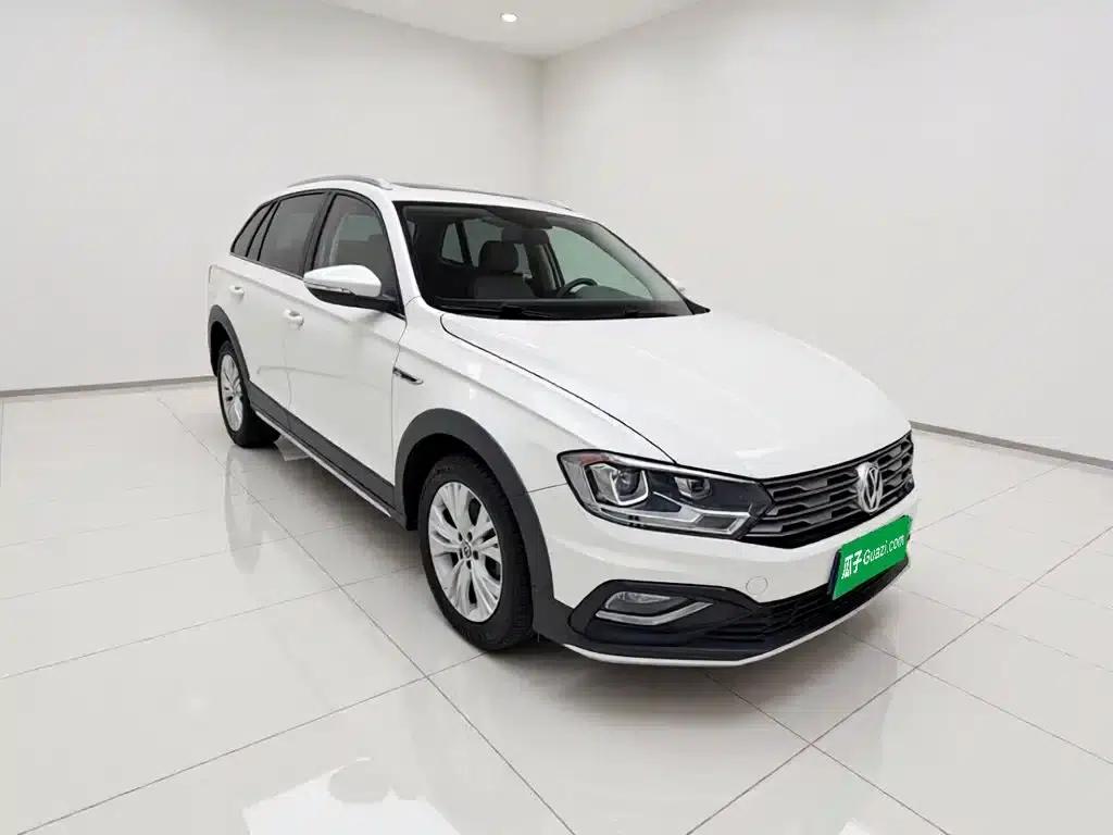 C-TREK 2018 230TSI DSG Comfort Model — миниатюра 3