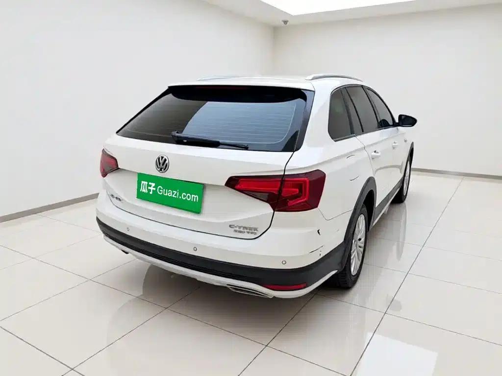 C-TREK 2018 230TSI DSG Comfort Model — миниатюра 6