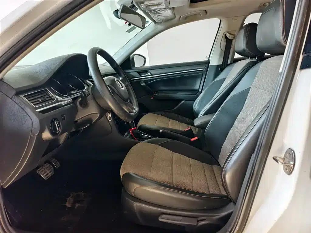 C-TREK 2017 1.6L Automatic Comfort Model — миниатюра 10