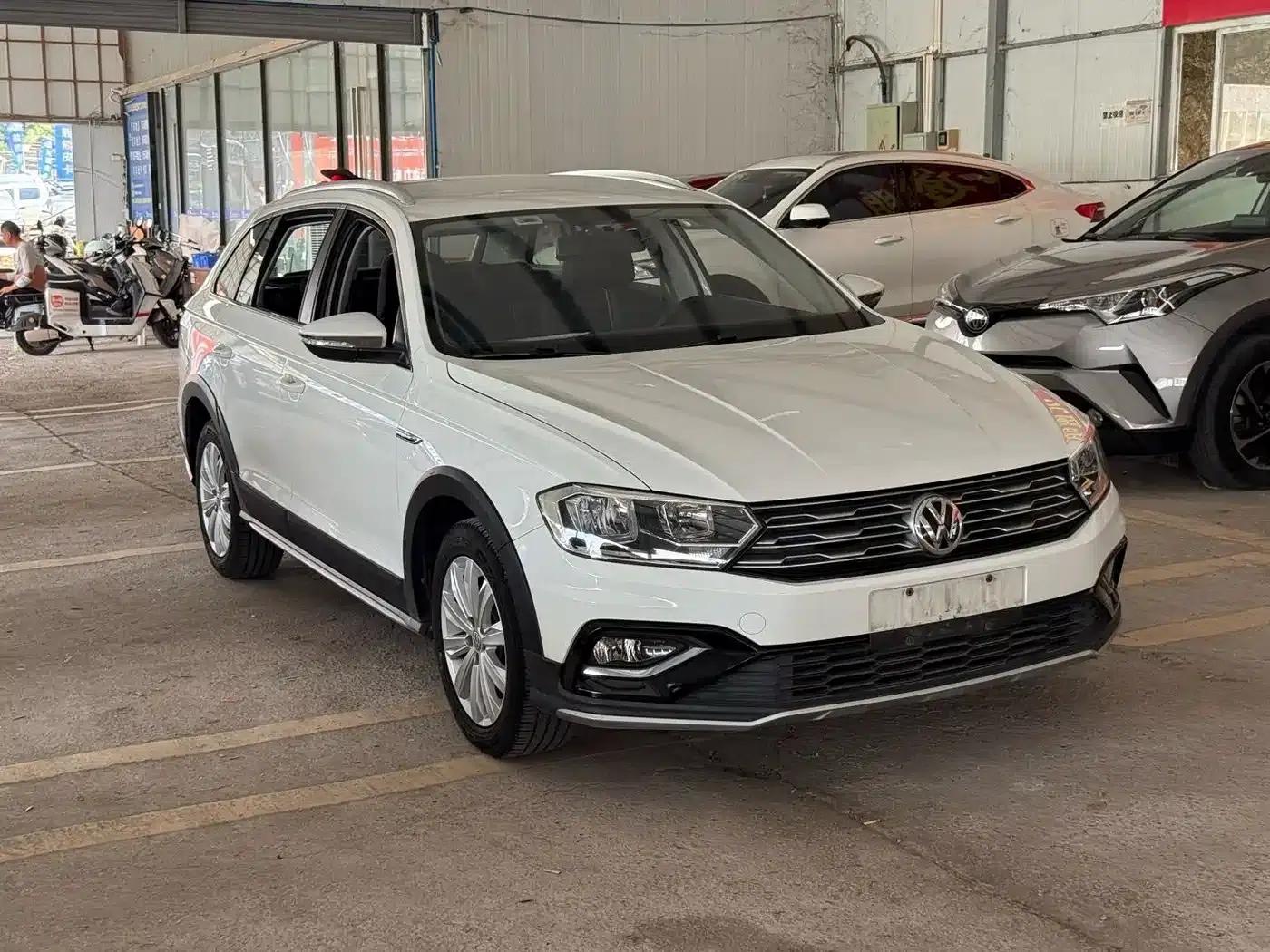 C-TREK 2018 1.5L Automatic Fashion Model — миниатюра 3
