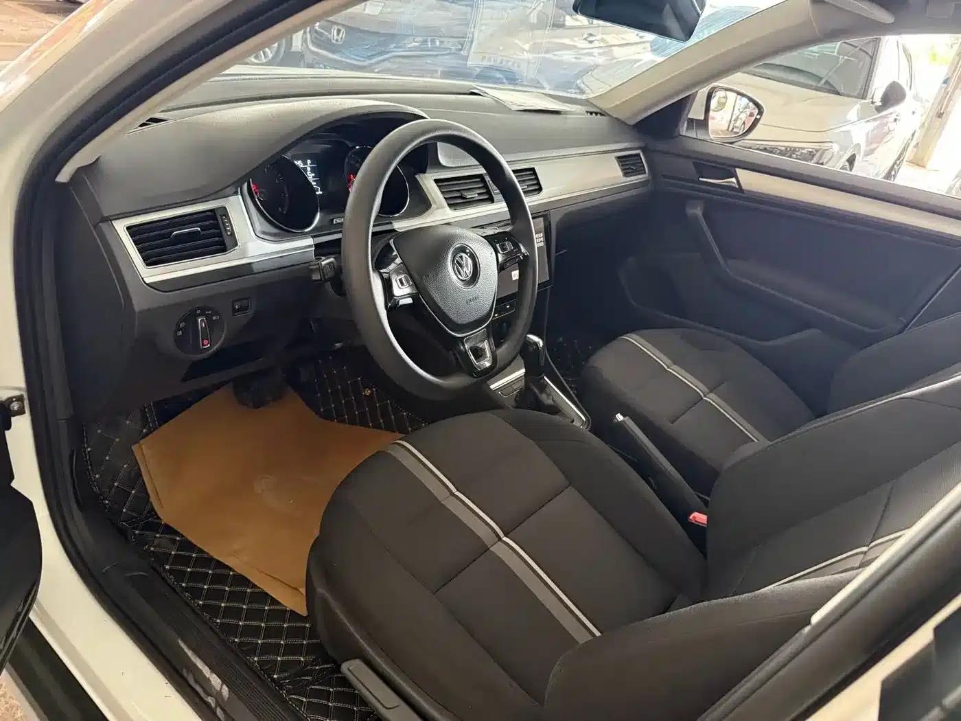 C-TREK 2018 1.5L Automatic Fashion Model — миниатюра 4