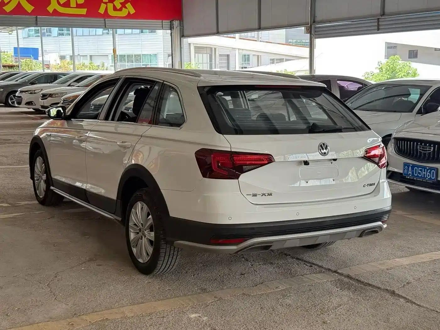 C-TREK 2018 1.5L Automatic Fashion Model — миниатюра 8
