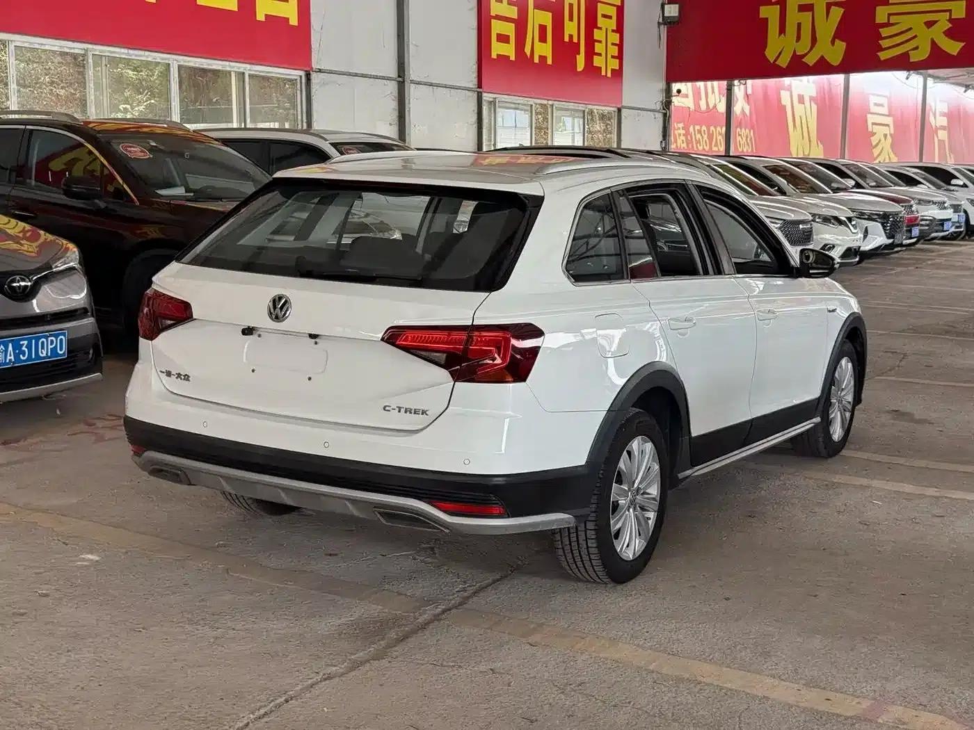 C-TREK 2018 1.5L Automatic Fashion Model — миниатюра 9