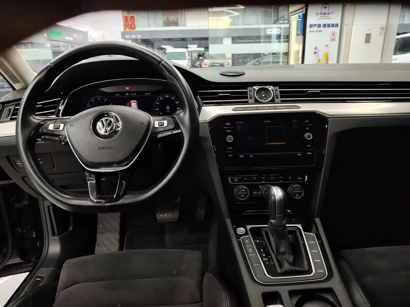 Passat Variant 2018 380TSI 2WD Comfortline — миниатюра 16