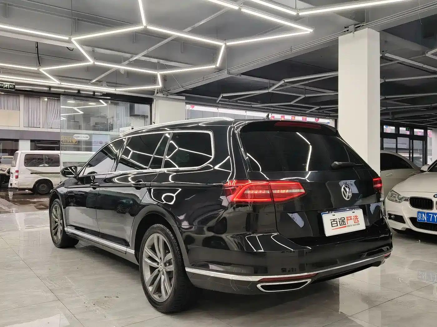 Passat Variant 2018 380TSI 2WD Comfortline — миниатюра 5