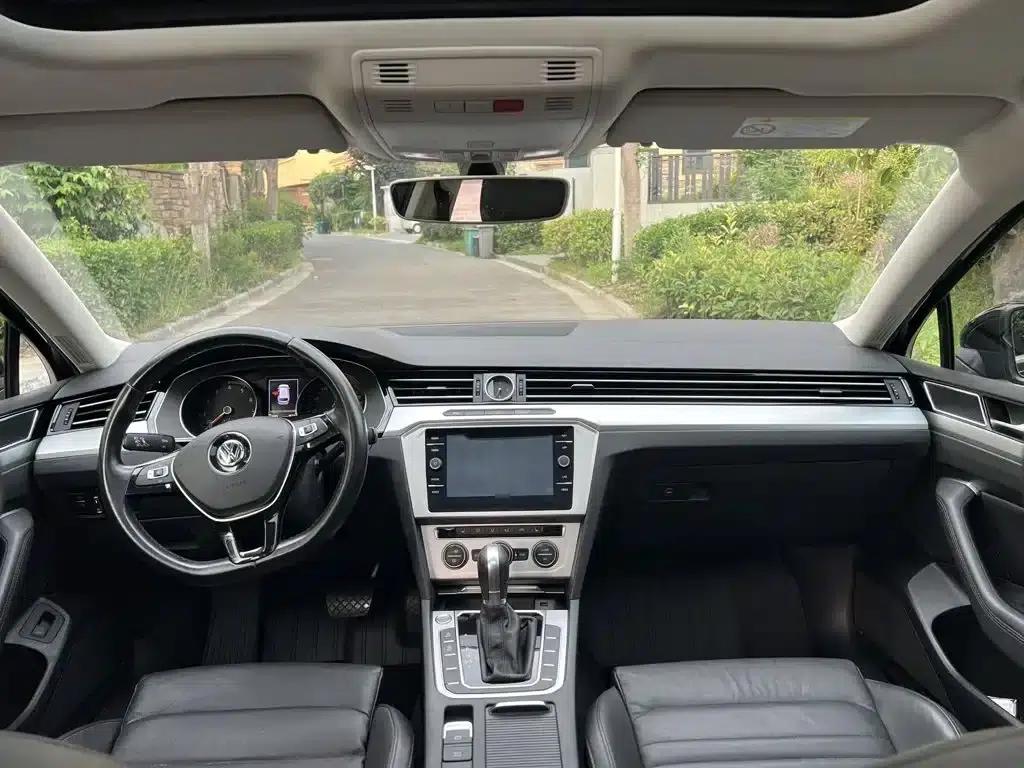 Passat Variant 2018 380TSI 2WD Comfortline — миниатюра 11