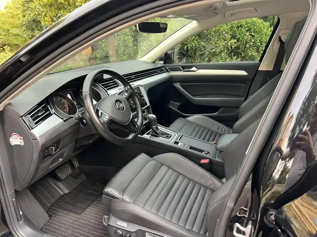Passat Variant 2018 380TSI 2WD Comfortline — миниатюра 6