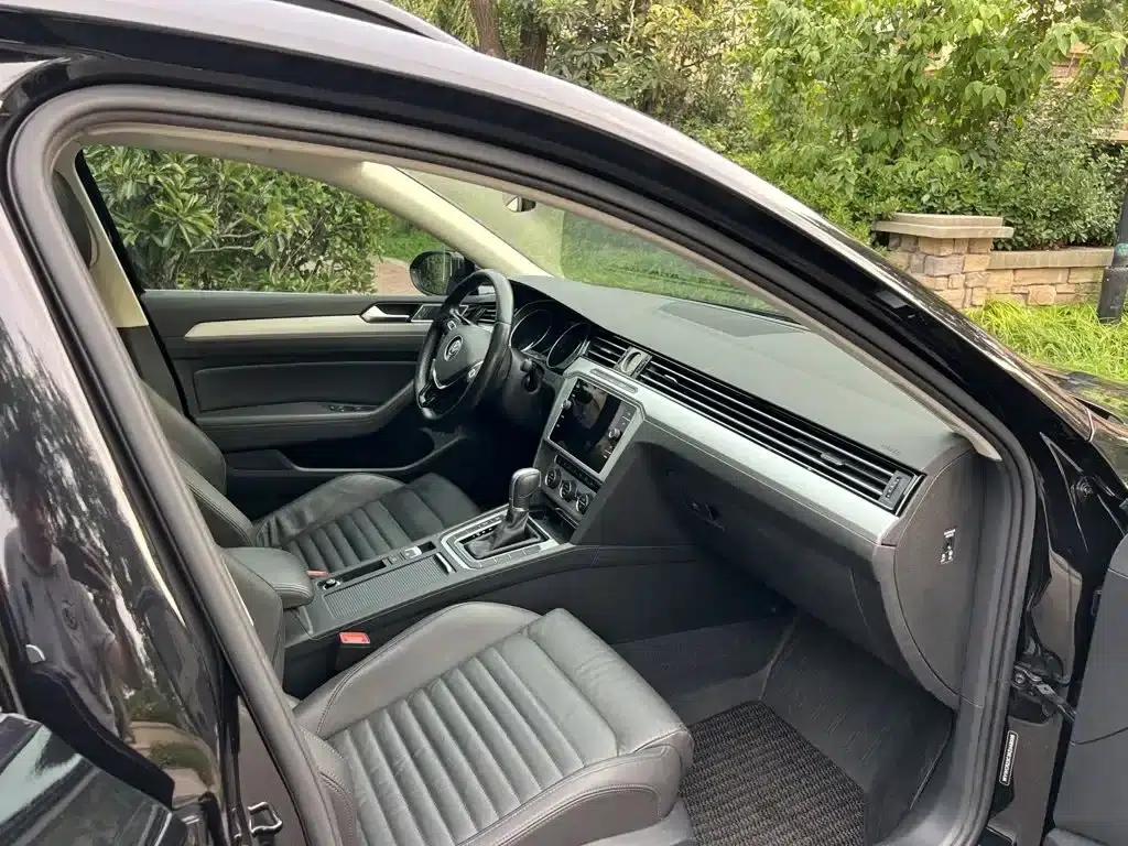 Passat Variant 2018 380TSI 2WD Comfortline — миниатюра 7