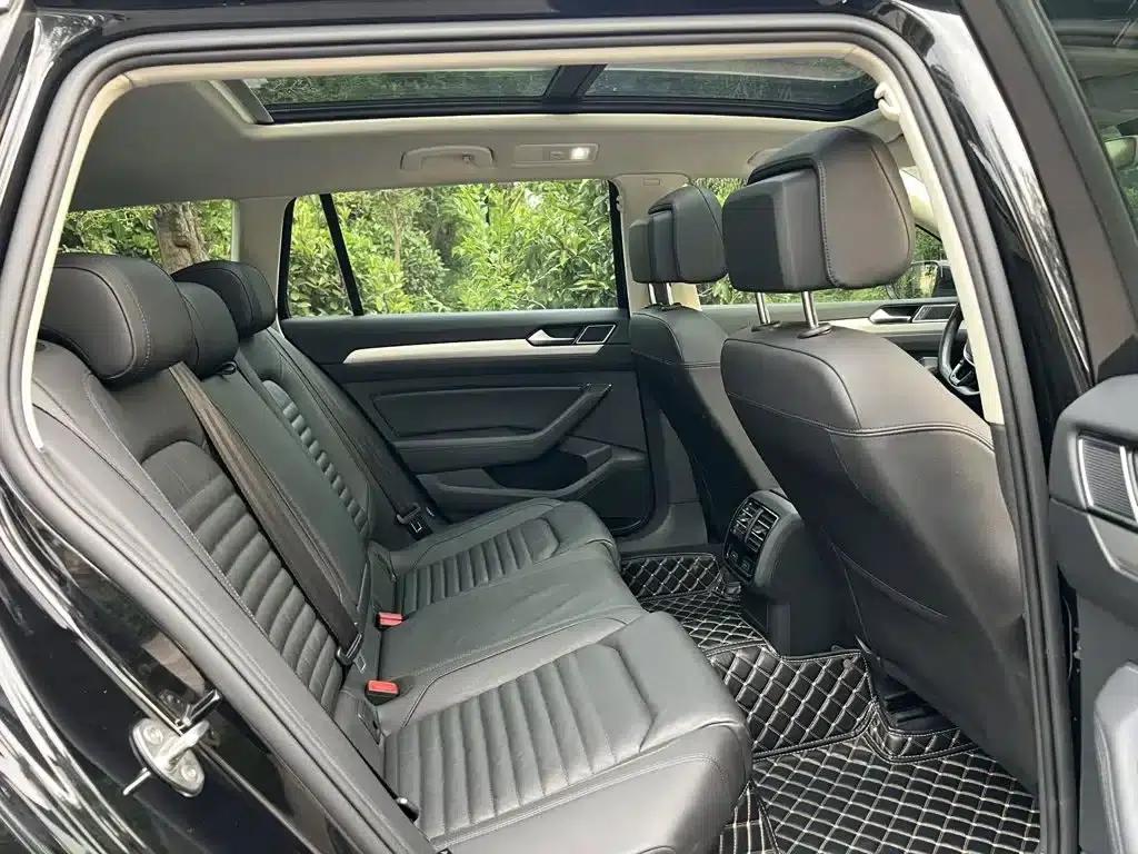 Passat Variant 2018 380TSI 2WD Comfortline — миниатюра 9