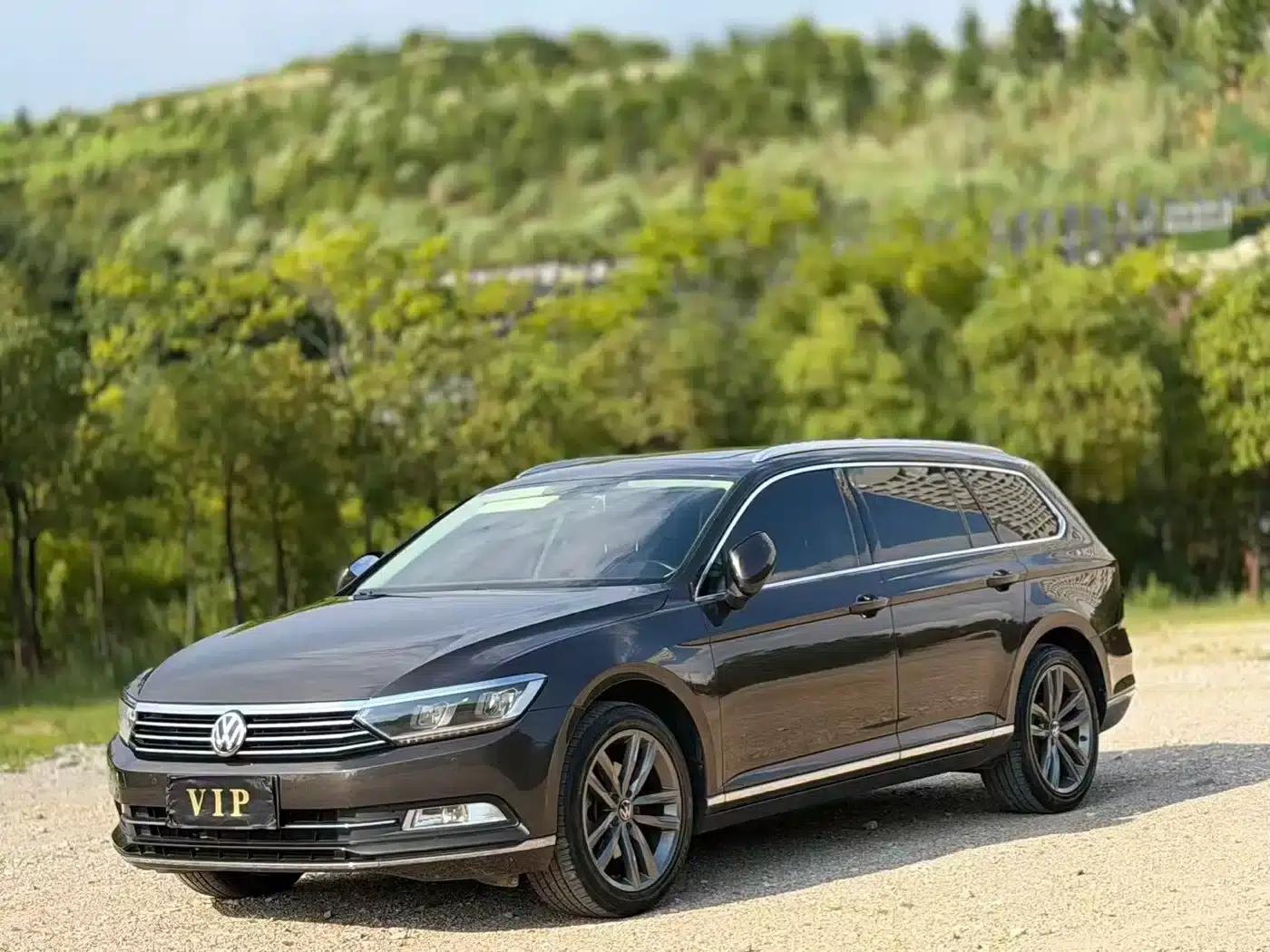 Passat Variant 2018 380TSI 2WD Comfortline — миниатюра 1