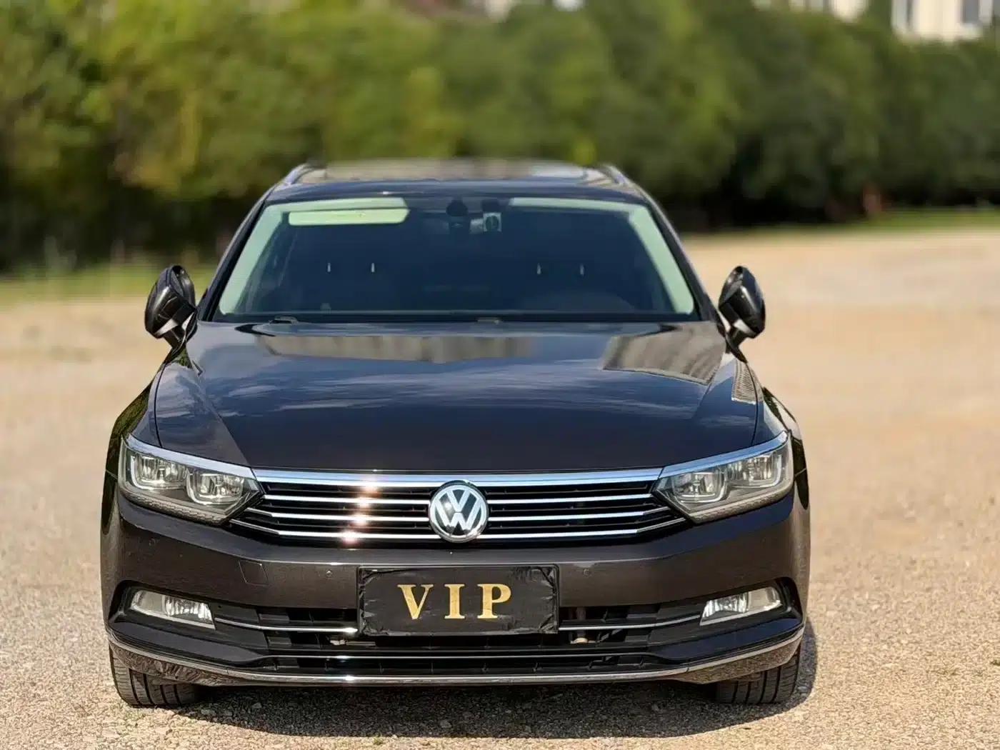 Passat Variant 2018 380TSI 2WD Comfortline — миниатюра 2