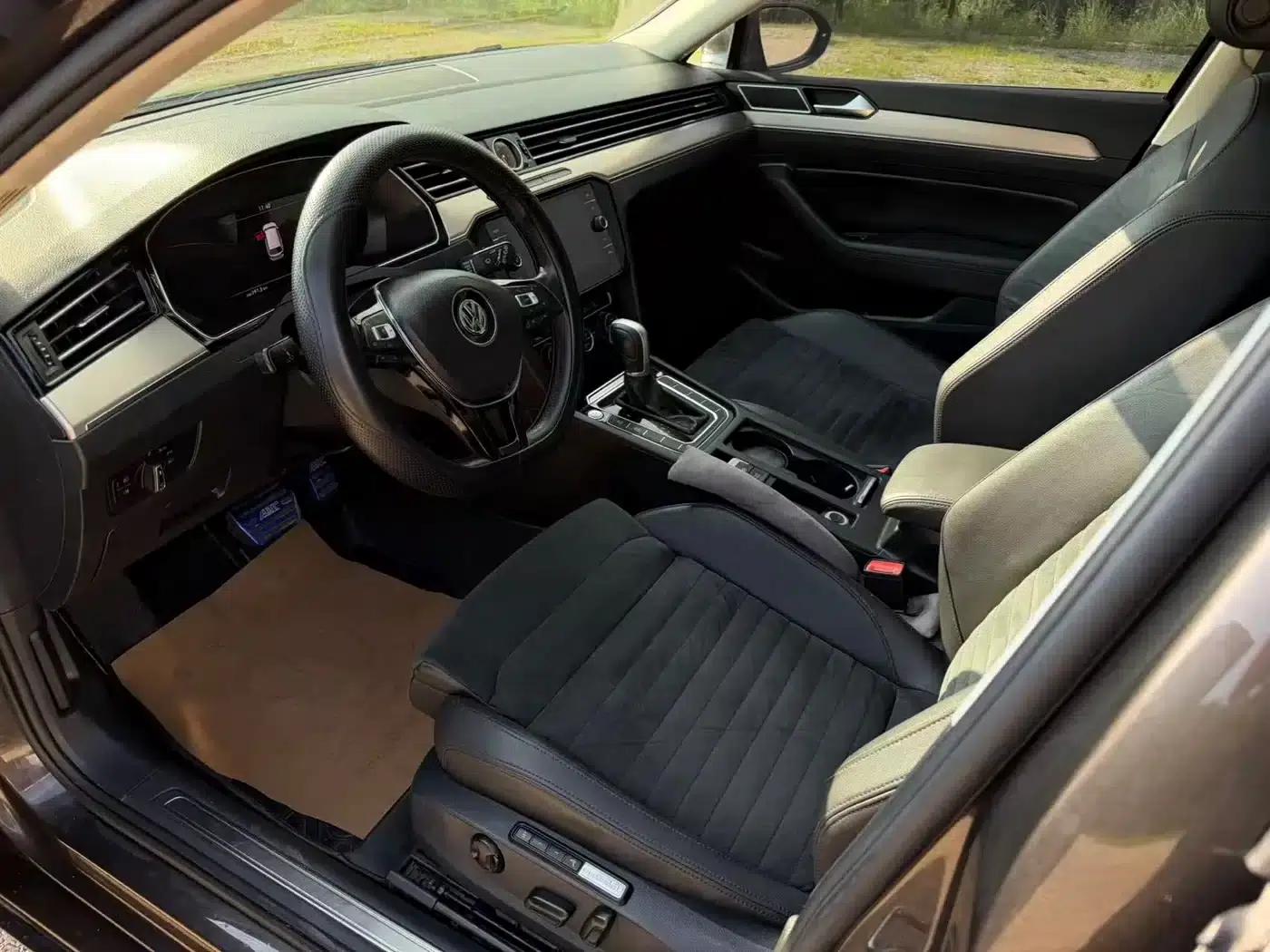 Passat Variant 2018 380TSI 2WD Comfortline — миниатюра 4