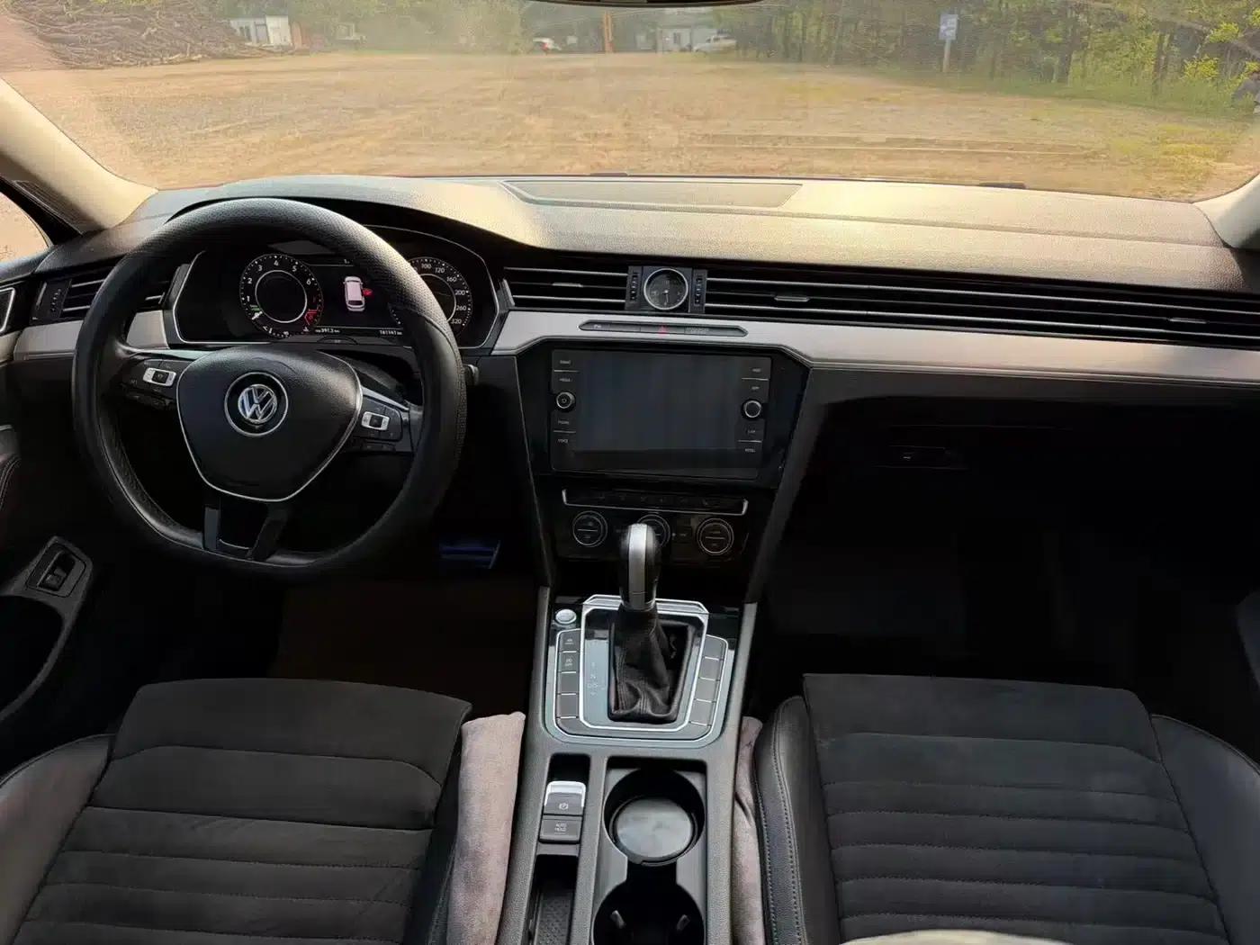 Passat Variant 2018 380TSI 2WD Comfortline — миниатюра 5