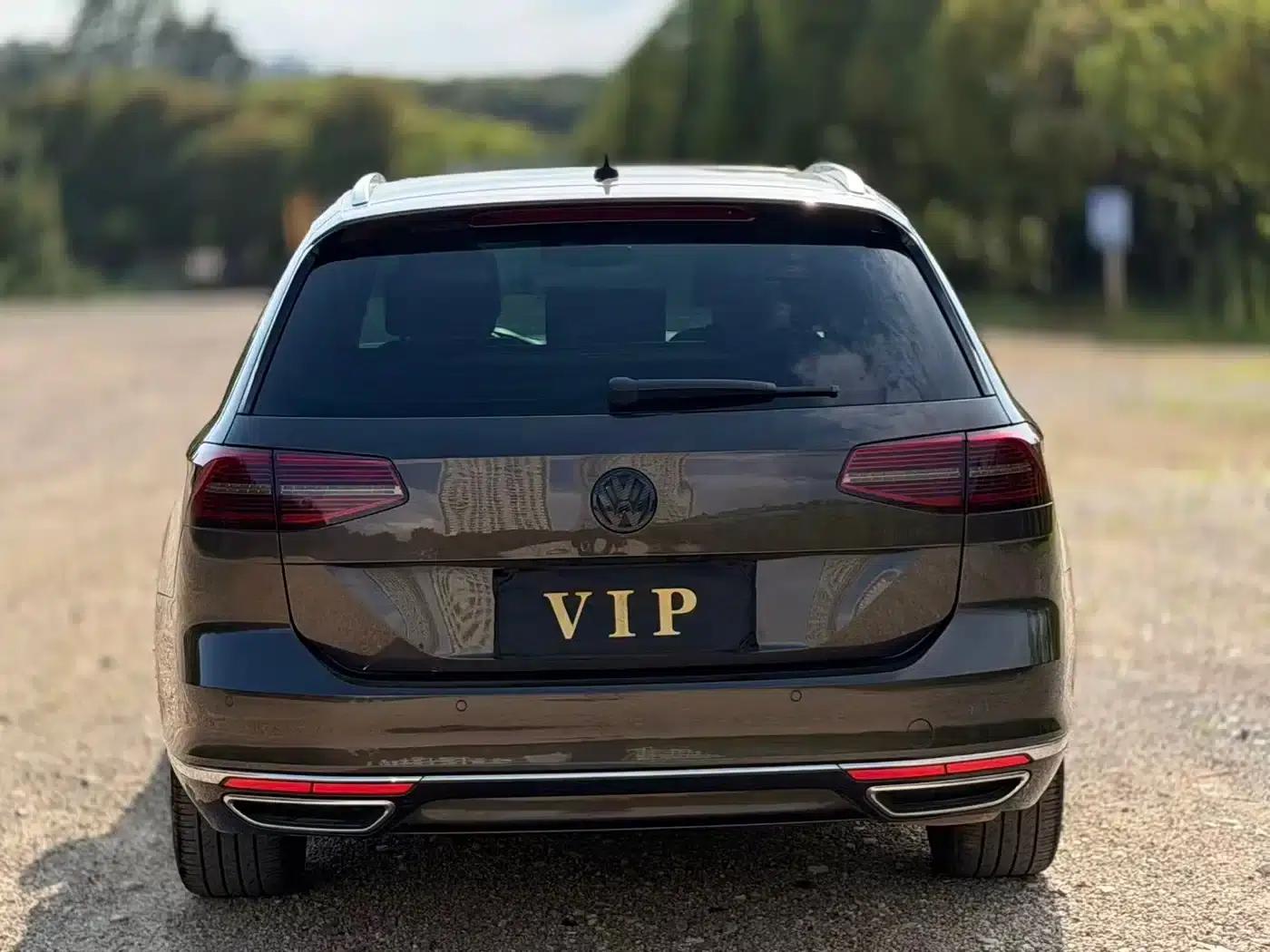 Passat Variant 2018 380TSI 2WD Comfortline — миниатюра 8