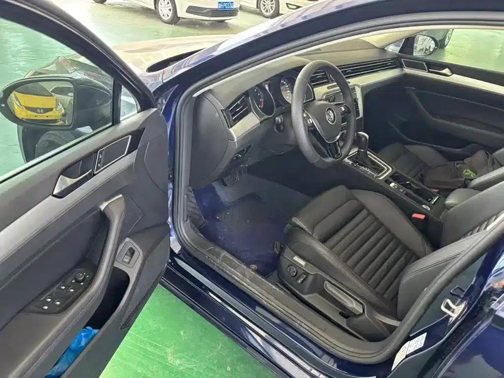 Passat Variant 2018 380TSI 2WD Comfortline — миниатюра 16