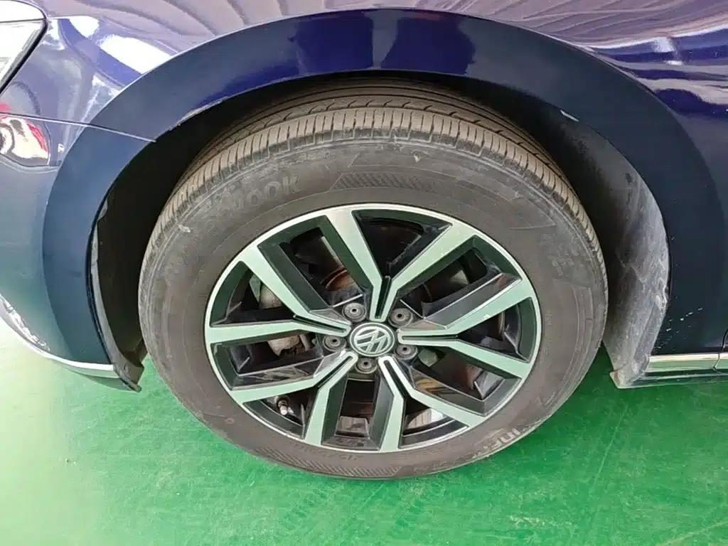 Passat Variant 2018 380TSI 2WD Comfortline — миниатюра 23
