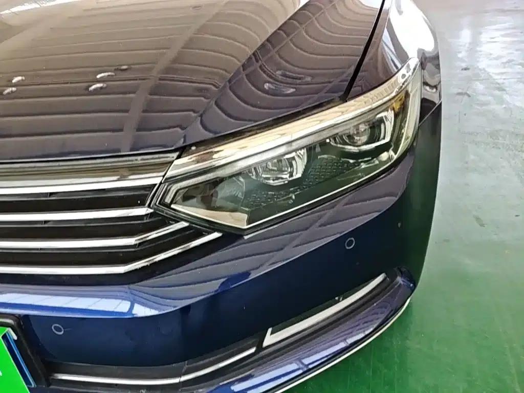 Passat Variant 2018 380TSI 2WD Comfortline — миниатюра 24