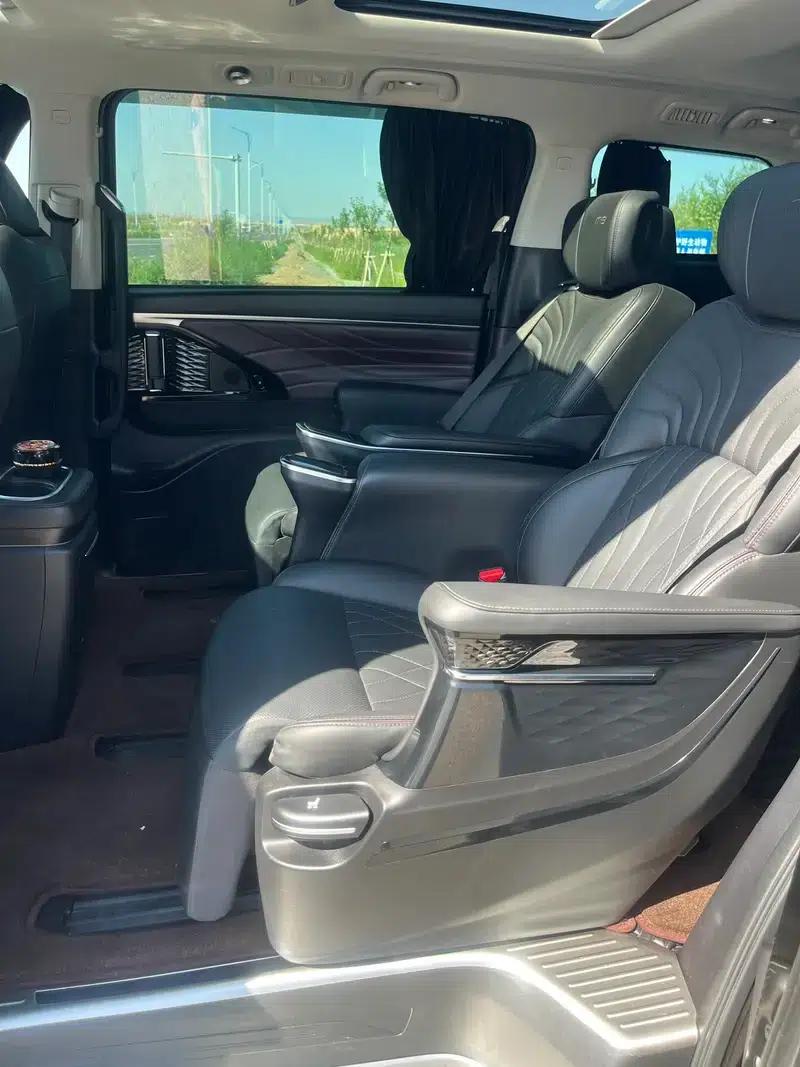 Trumpchi M8 2023 Master Series 2.0TGDI Supreme Edition — миниатюра 7