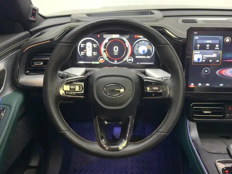 Trumpchi GS8 2022 Dual Engine Series 2.0TM Hybrid 2WD Premium Edition 6-Seater — миниатюра 16