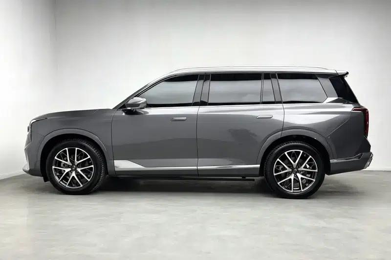 Trumpchi GS8 2022 Dual Engine Series 2.0TM Hybrid 2WD Premium Edition 6-Seater — миниатюра 4