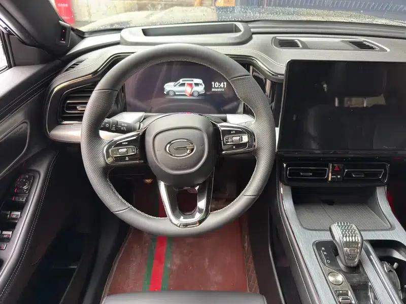 Trumpchi GS8 2022 Dual Engine Series 2.0TM Hybrid 4WD Premium Edition 7-Seater — миниатюра 13