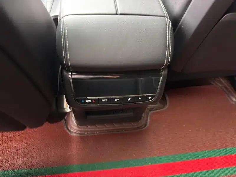 Trumpchi GS8 2022 Dual Engine Series 2.0TM Hybrid 4WD Premium Edition 7-Seater — миниатюра 9