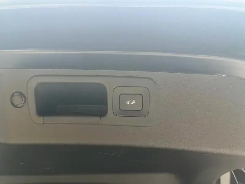 Trumpchi GS8 2022 Dual Engine Series 2.0TM Hybrid 2WD Premium Edition 7-Seater — миниатюра 12